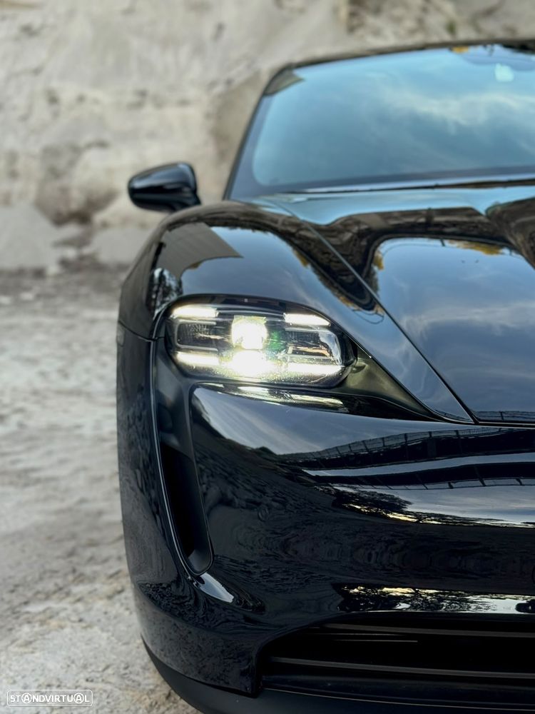 Porsche Taycan - 10