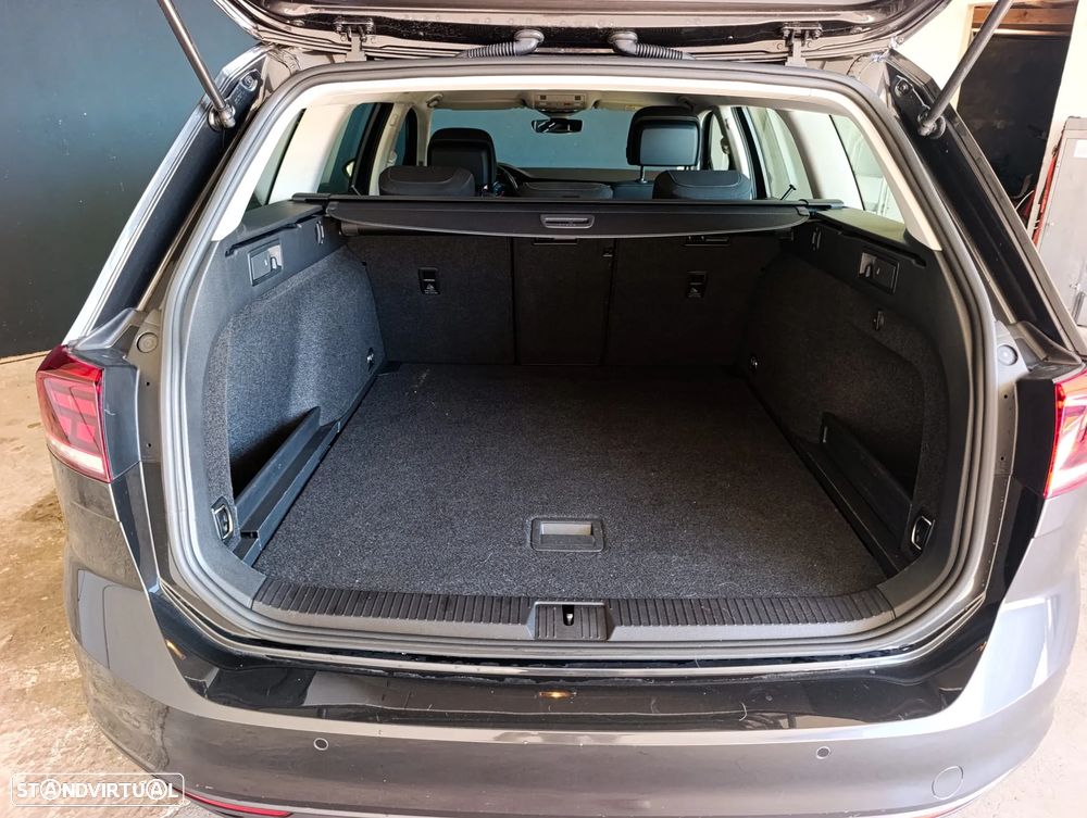VW Passat Variant - 8