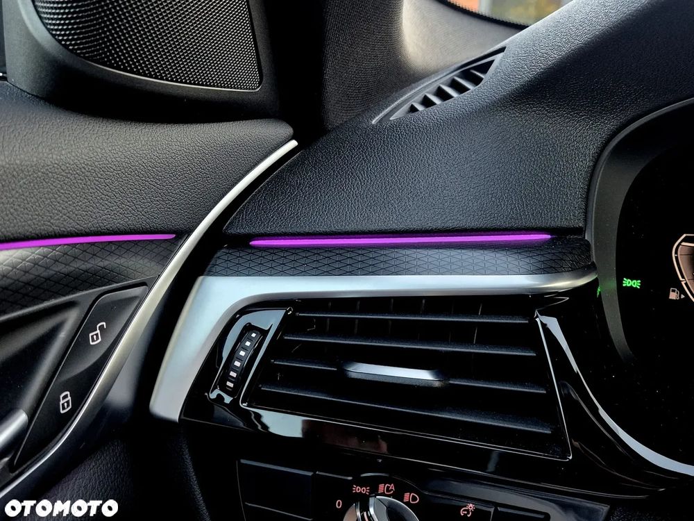 BMW Seria 5 520e M Sport sport - 28