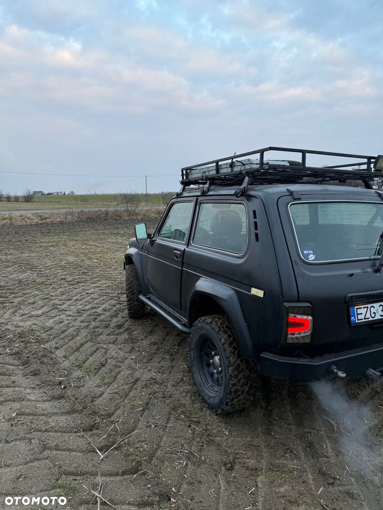 Lada Niva 1.7i - 11