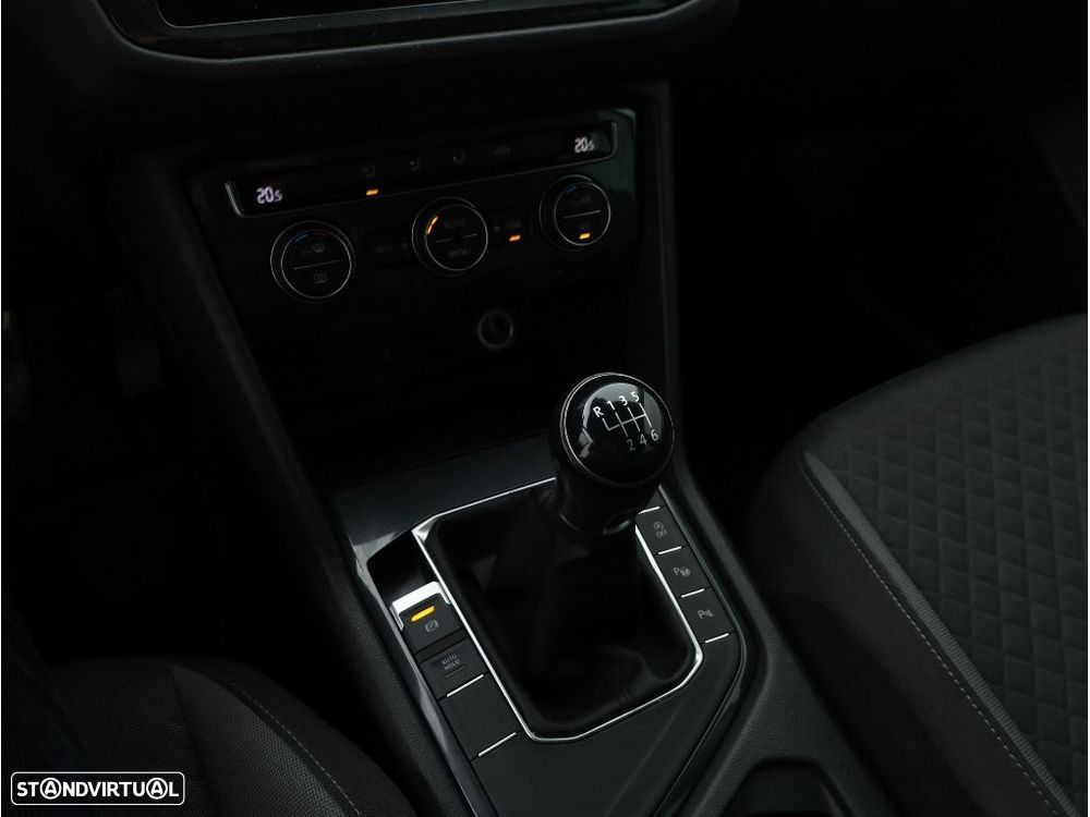 VW Tiguan 2.0 TDI Confortline - 19