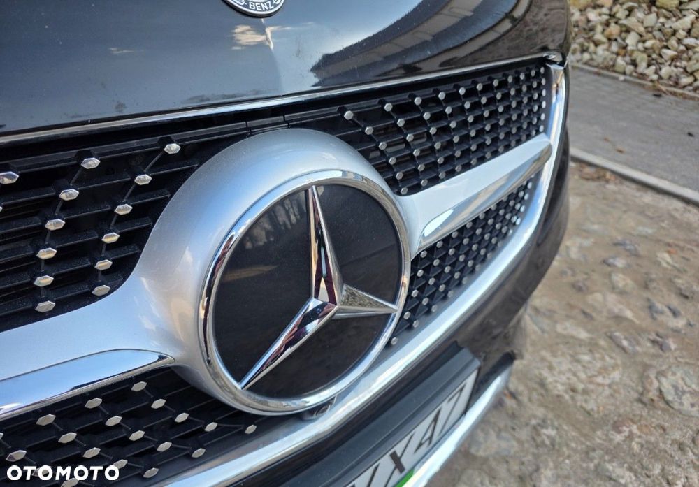 Mercedes-Benz Klasa V - 40