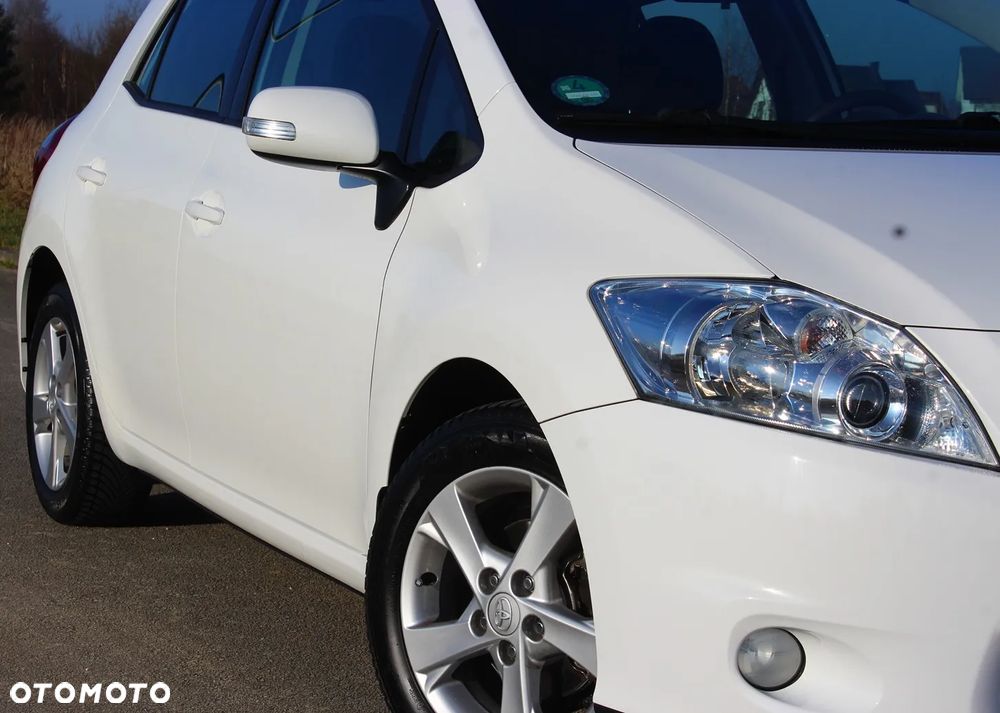 Toyota Auris 1.6 Executive - 16