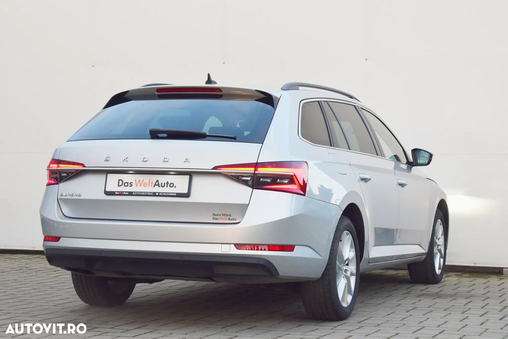 Skoda Superb 2.0 TDI DSG Ambition - 4