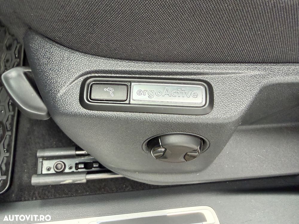 Volkswagen Tiguan - 15