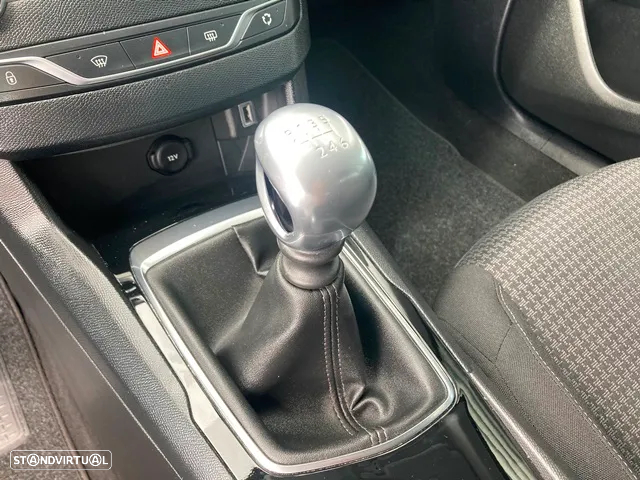 Peugeot 308 SW 1.5 BlueHDi Active - 25