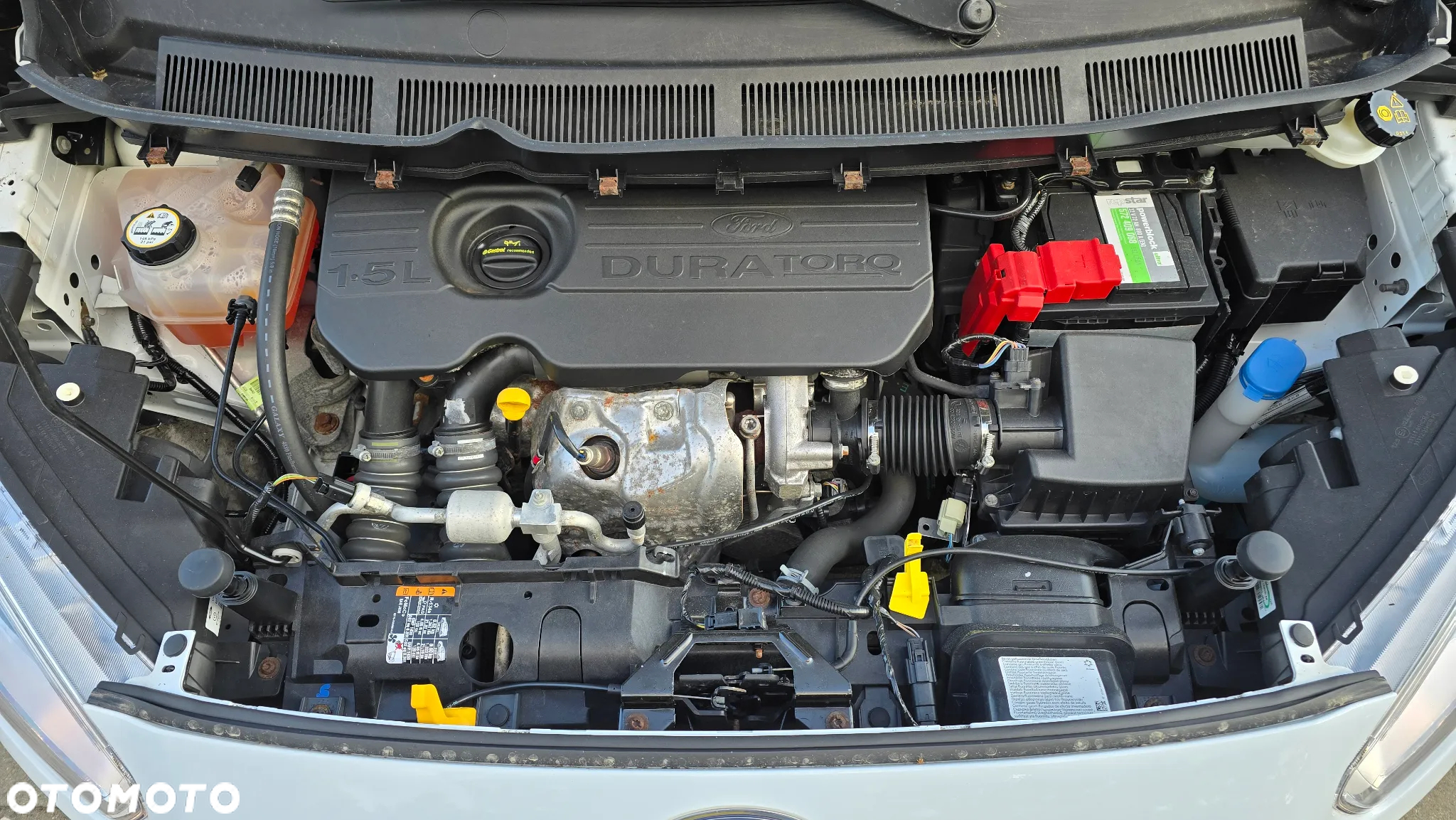 Ford Transit Courier - 26