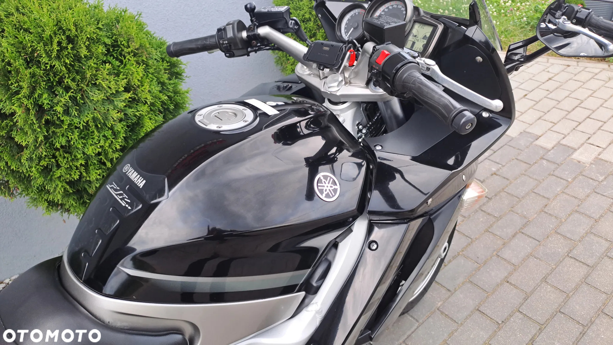 Yamaha FJR - 25