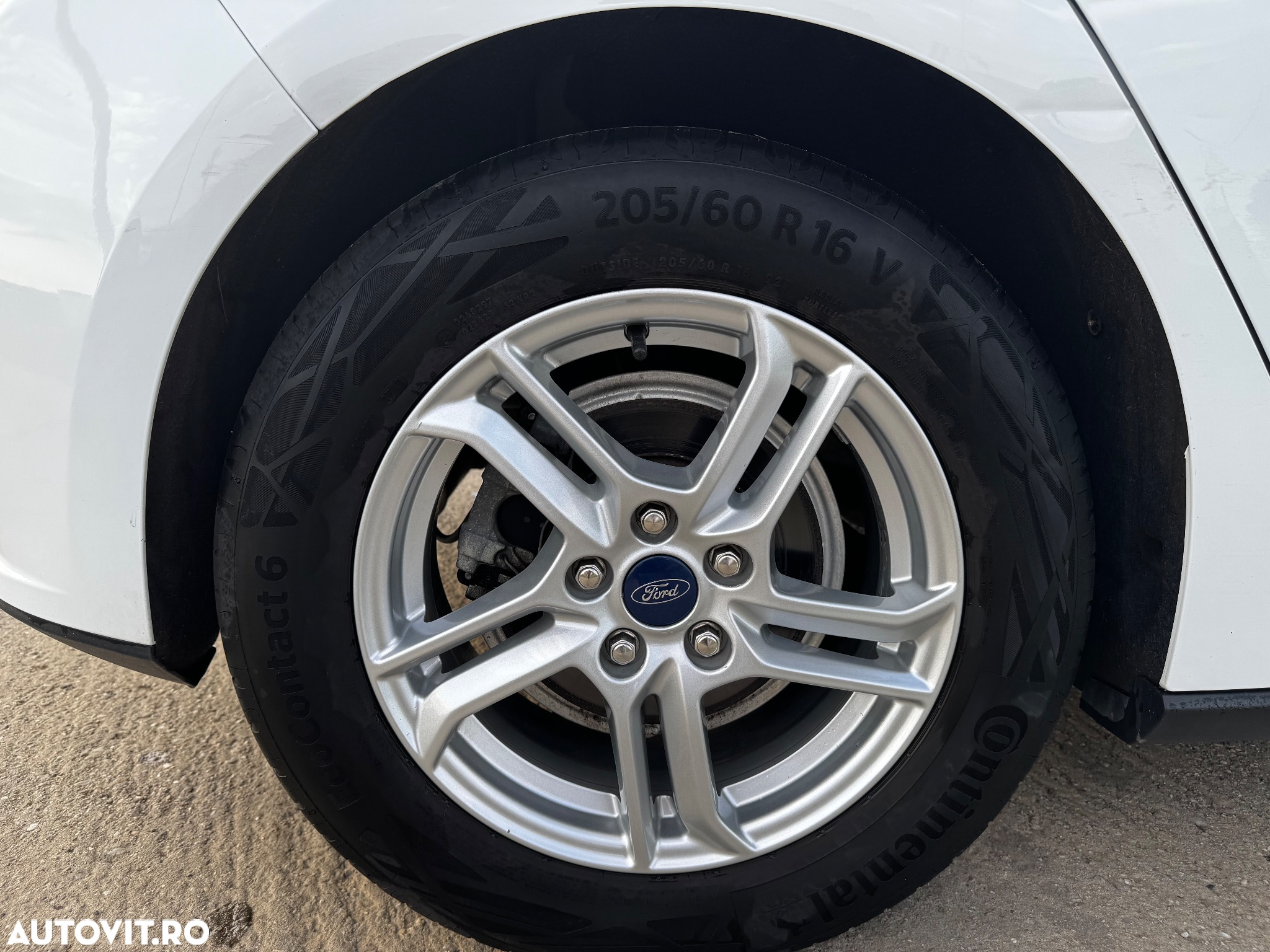 Ford Focus 1.5 TDCi Trend - 13
