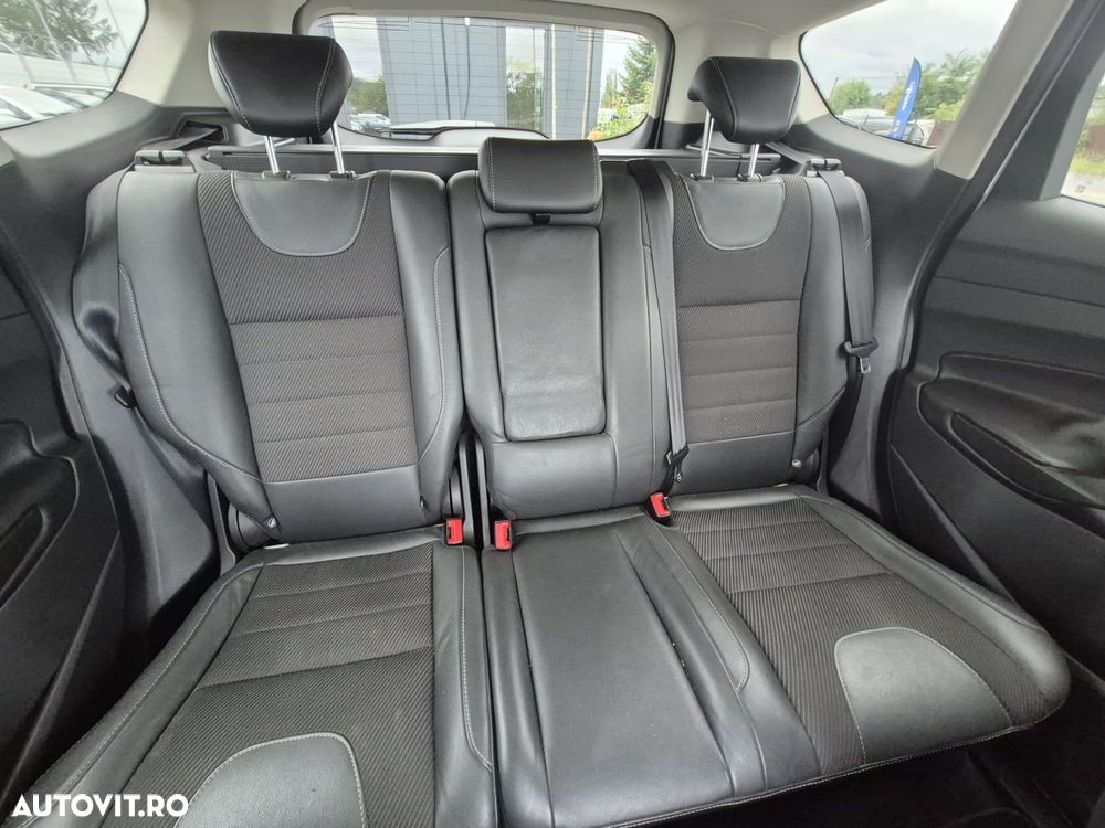Ford Kuga - 16