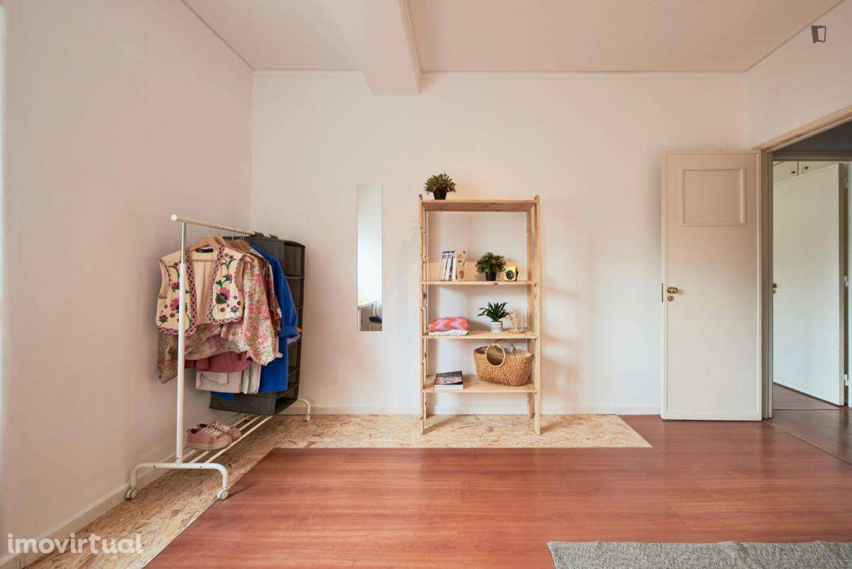 Quarto - localizado em Lumiar Lisbon - Grande imagem: 5/25