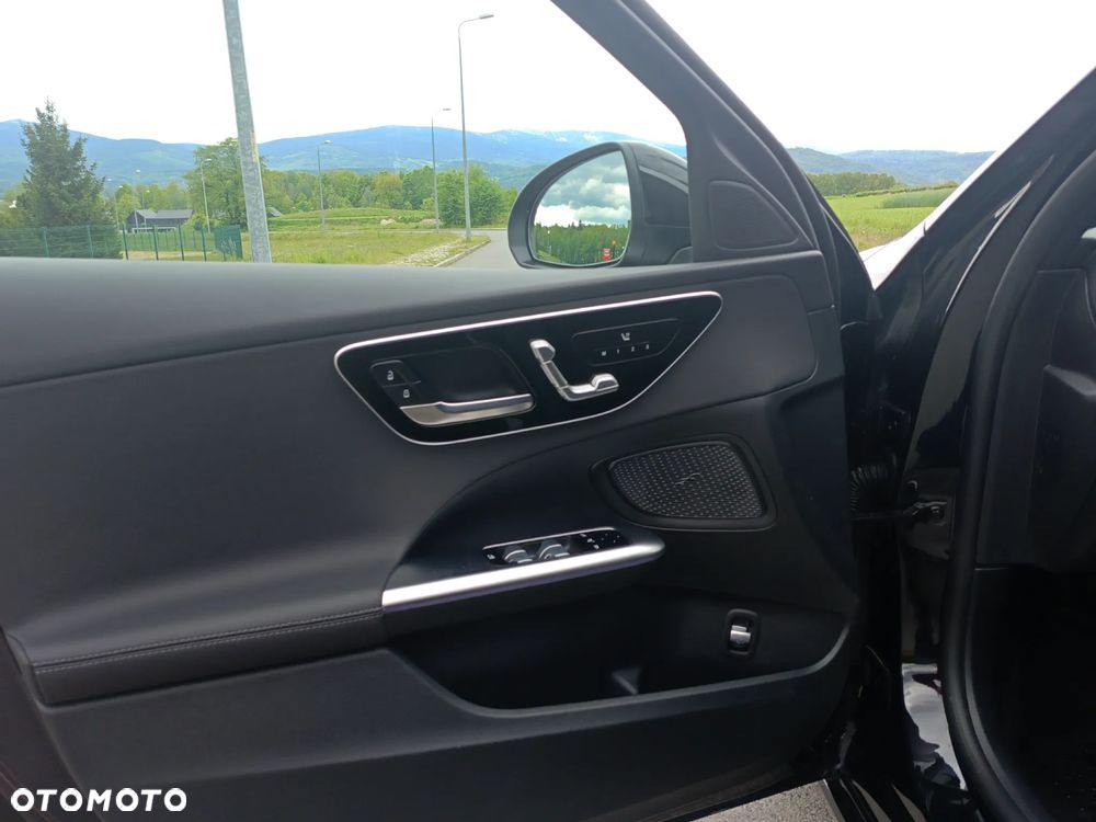 Mercedes-Benz Klasa C 220 d mHEV - 12
