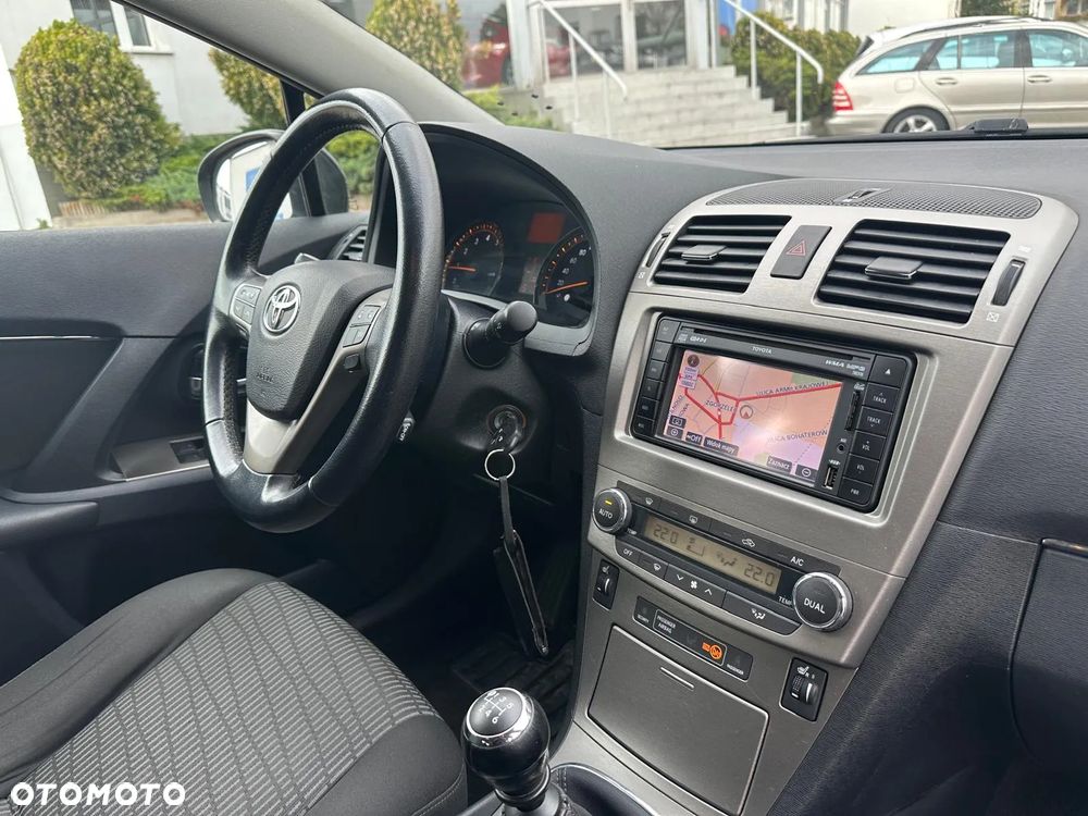 Toyota Avensis Touring Sports 1.8 Comfort - 13