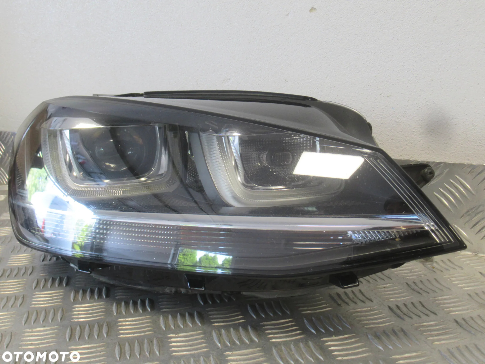 LAMPA PRZEDNIA PRZÓD PRAWA VW GOLF VII 7 5G1 BI-XENON 2012-2016 rok - 5