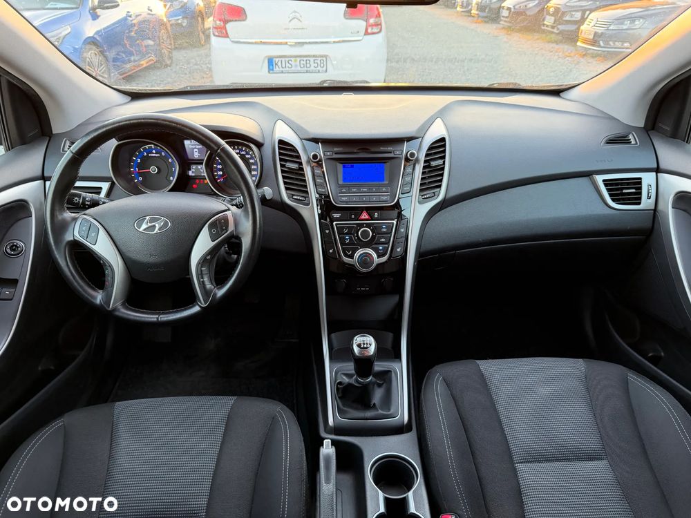 Hyundai i30 1.4 Fifa World Cup Edition - 25