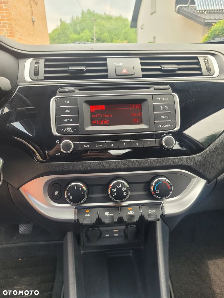 Kia Rio - 17