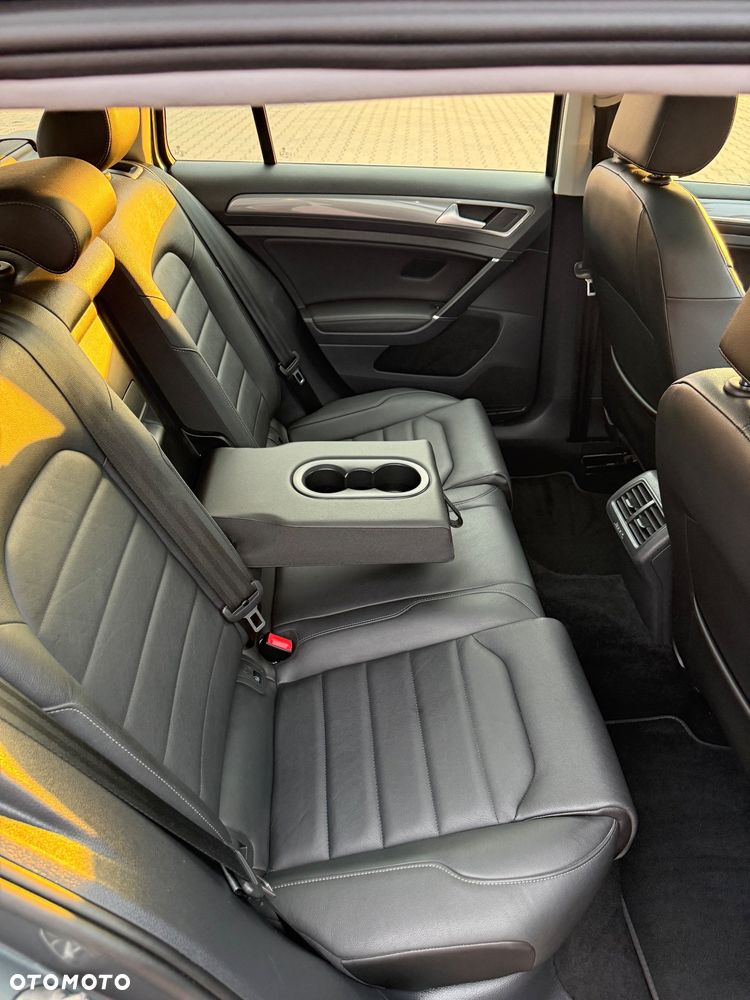Volkswagen Golf Alltrack - 11