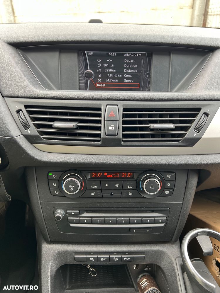 BMW X1 xDrive18d xLine - 17