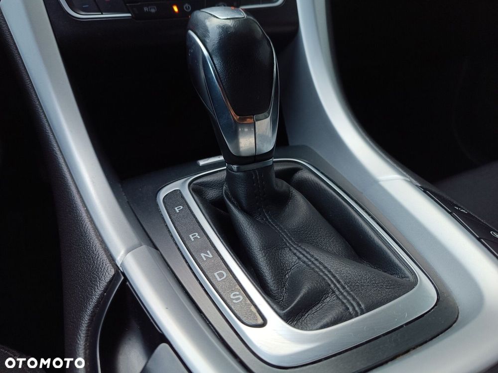 Ford Mondeo 2.0 TDCi Titanium 4WD PowerShift - 19