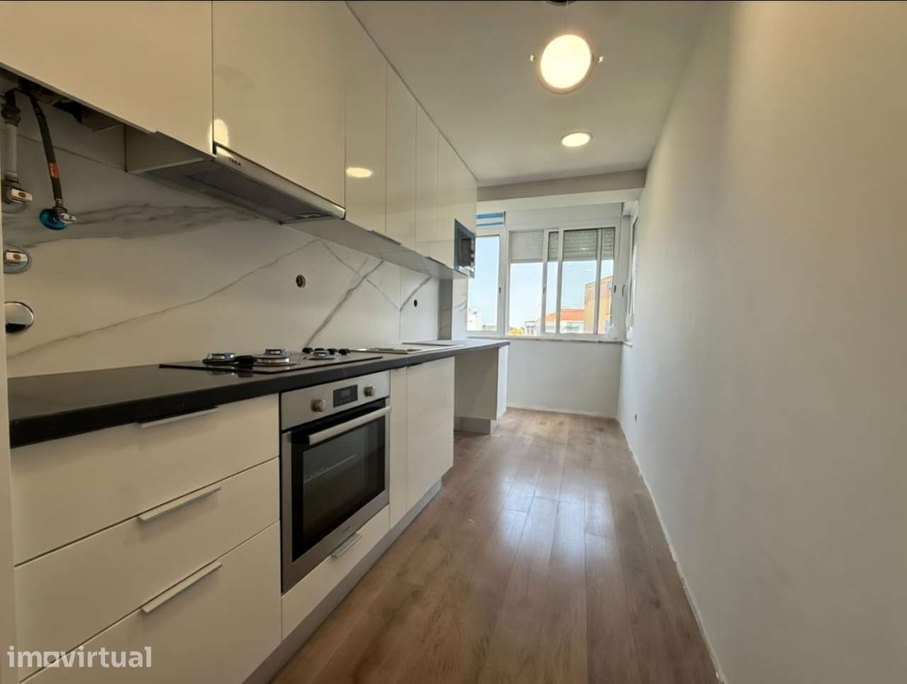 Apartamento T2 com acesso a quintal na Penha de Franca - Grande imagem: 2/15