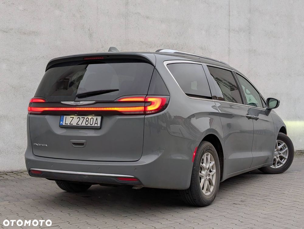 Chrysler Pacifica - 3