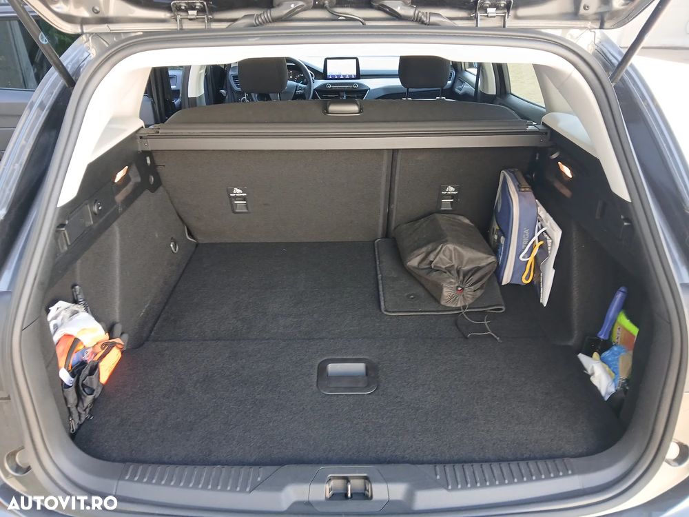 Ford Focus 1.0 EcoBoost Connected - 27