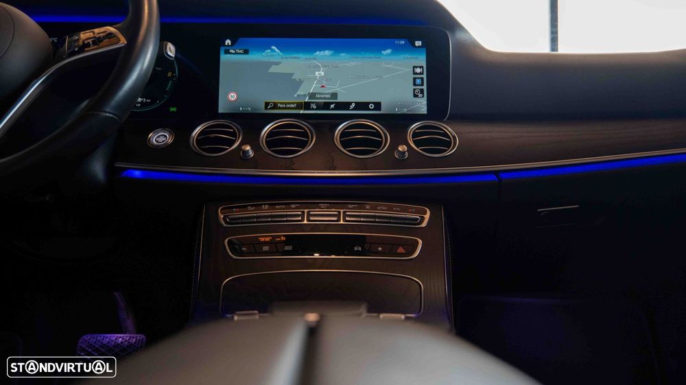Mercedes-Benz E 300 de AMG Line - 12