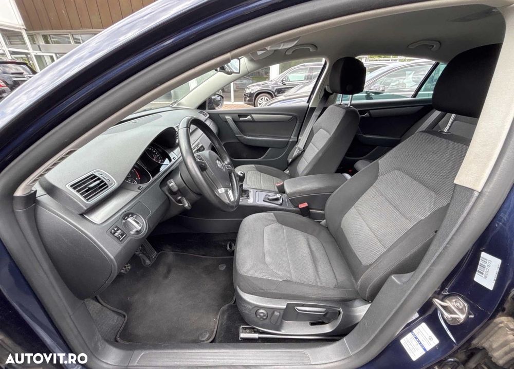 Volkswagen Passat - 5