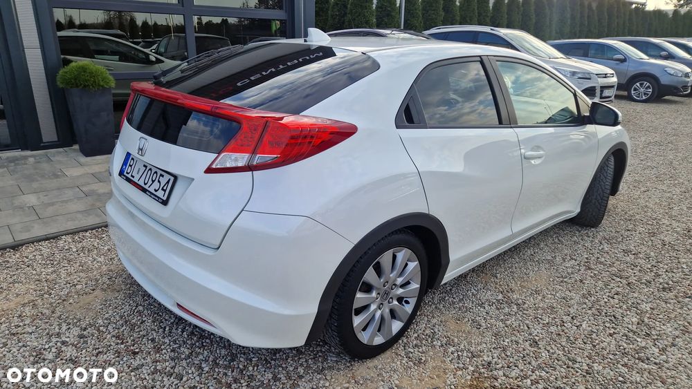 Honda Civic 1.8 i-VTEC Comfort Black Edition - 23