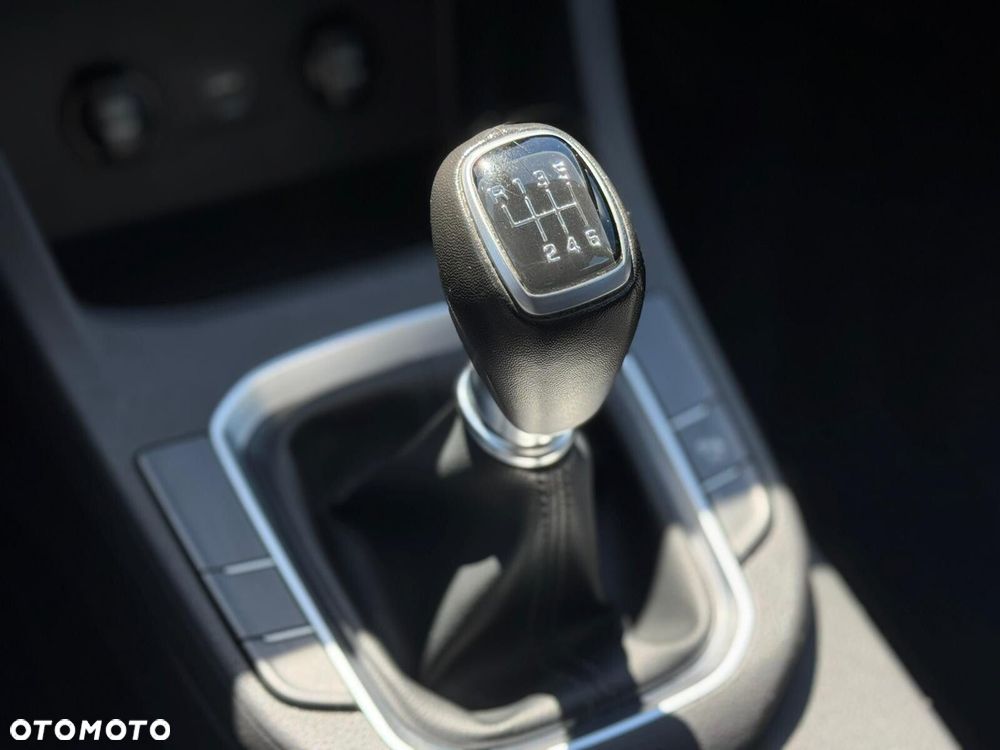 Hyundai i30 1.5 DPI Modern - 17