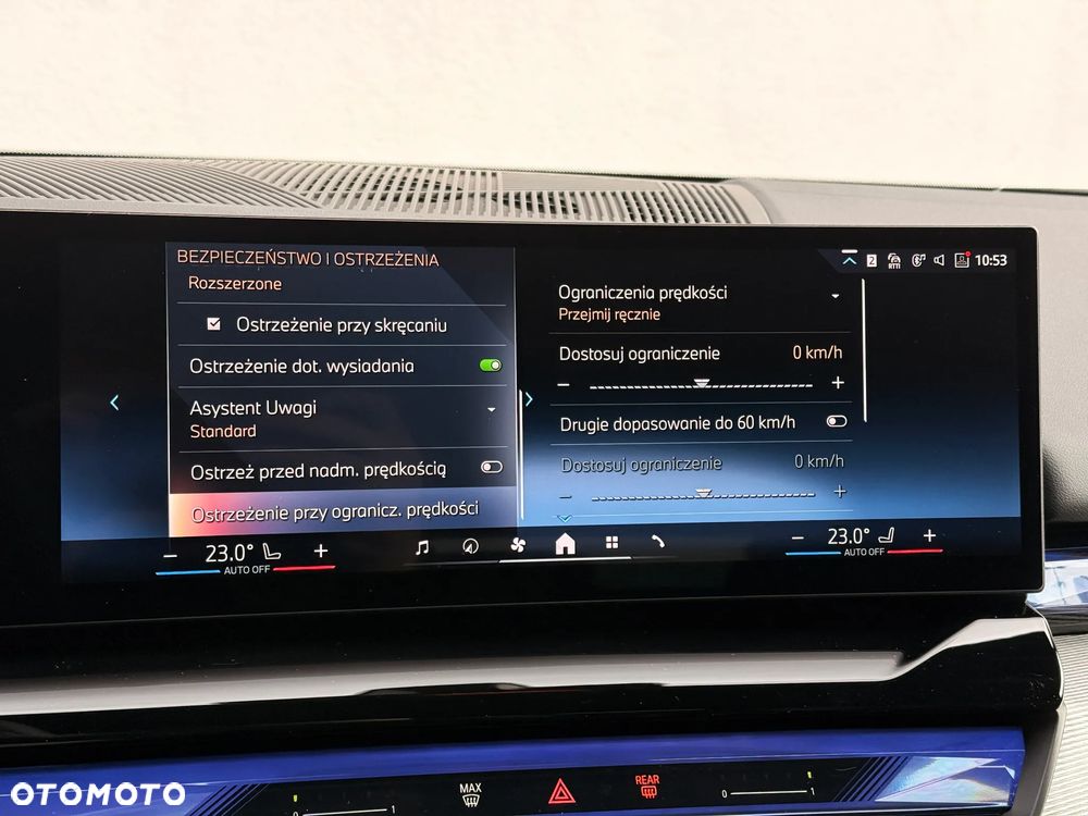 BMW Seria 5 520i - 40