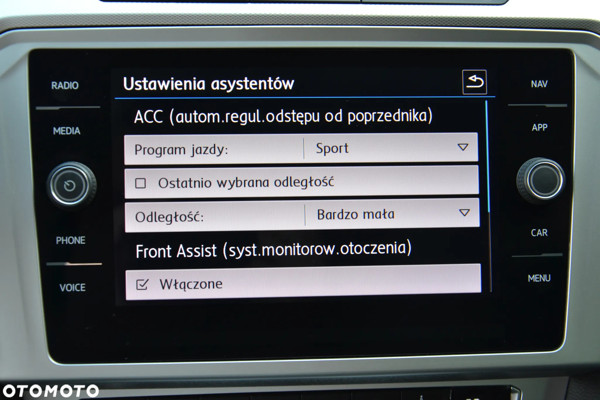 Volkswagen Passat Variant 2.0 TDI DSG (BlueMotion Technology) Comfortline - 28