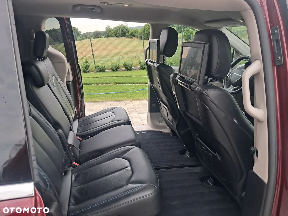 Chrysler Pacifica - 6