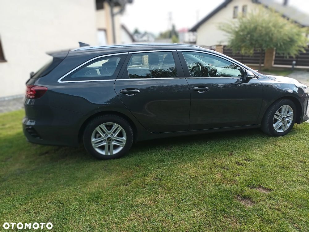 Kia Ceed - 10