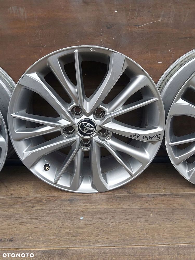 Toyota Yaris Cross alufelgi 17 felgi 5x114,3 HL8104-11GY02 - 4