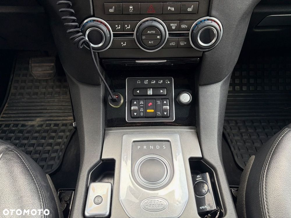 Land Rover Discovery 3.0SD V6 HSE - 12