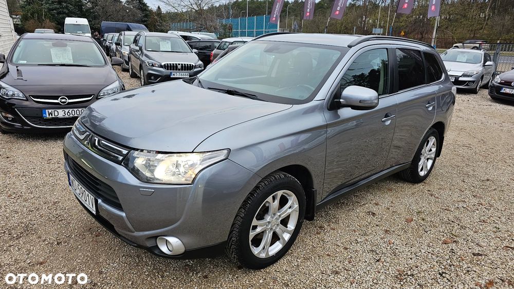 Mitsubishi Outlander 2.2 DID Intense + - 22
