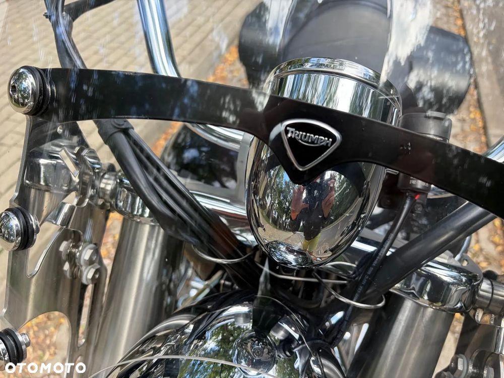 Triumph America - 11
