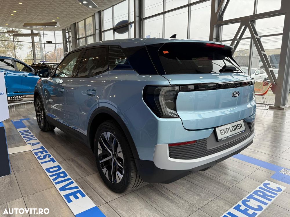 Ford Explorer RWD 77 kWh Extended Range Select - 3