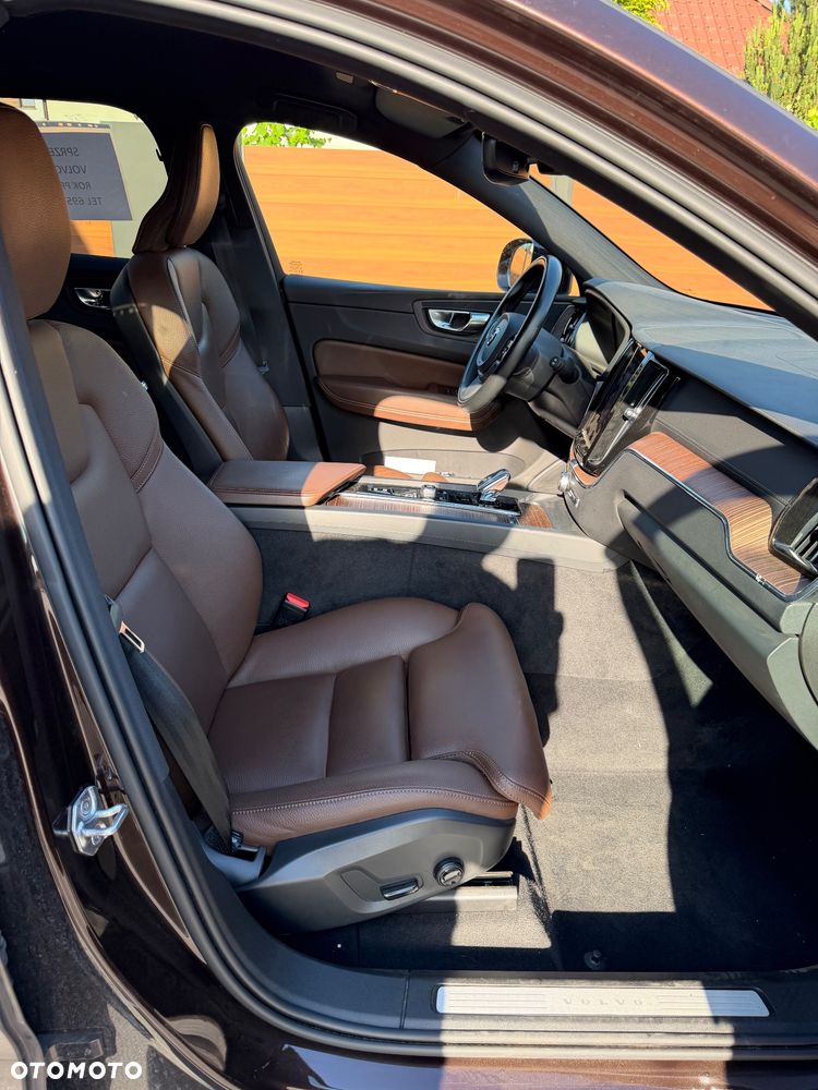 Volvo XC 60 B4 D AWD Inscription - 8