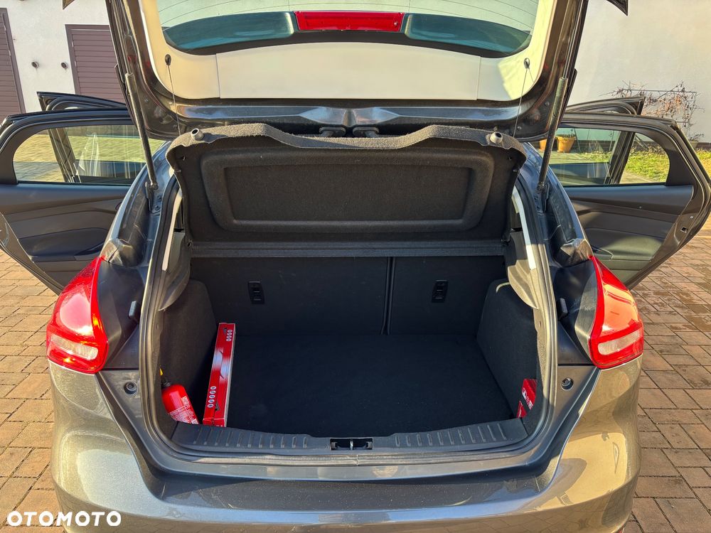 Ford Focus 1.6 Trend PowerShift - 14