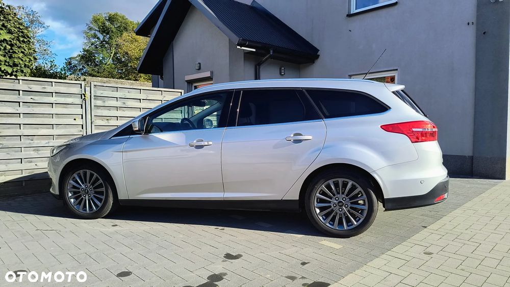 Ford Focus 1.5 EcoBoost Titanium ASS - 6