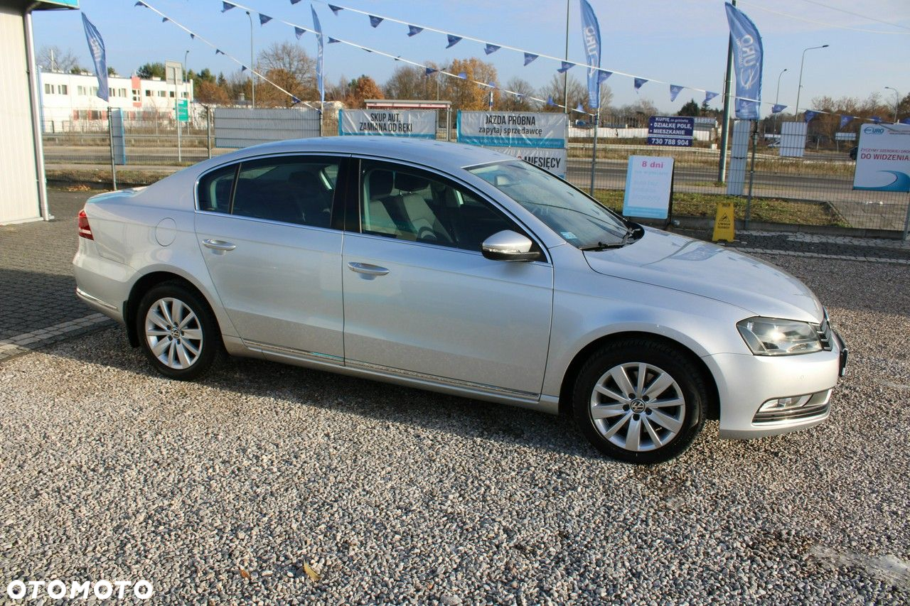 Volkswagen Passat - 6