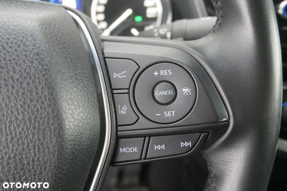 Toyota Camry 2.5 Hybrid Comfort CVT - 24