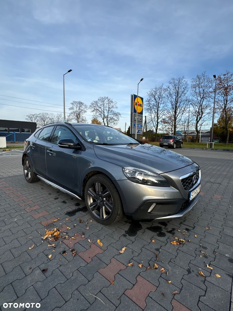 Volvo V40 Cross Country D3 Drive-E Momentum - 4
