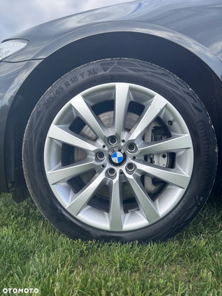 BMW Seria 5 525d xDrive Touring - 8