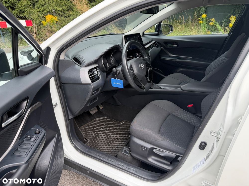 Toyota C-HR Business-Edition - 17