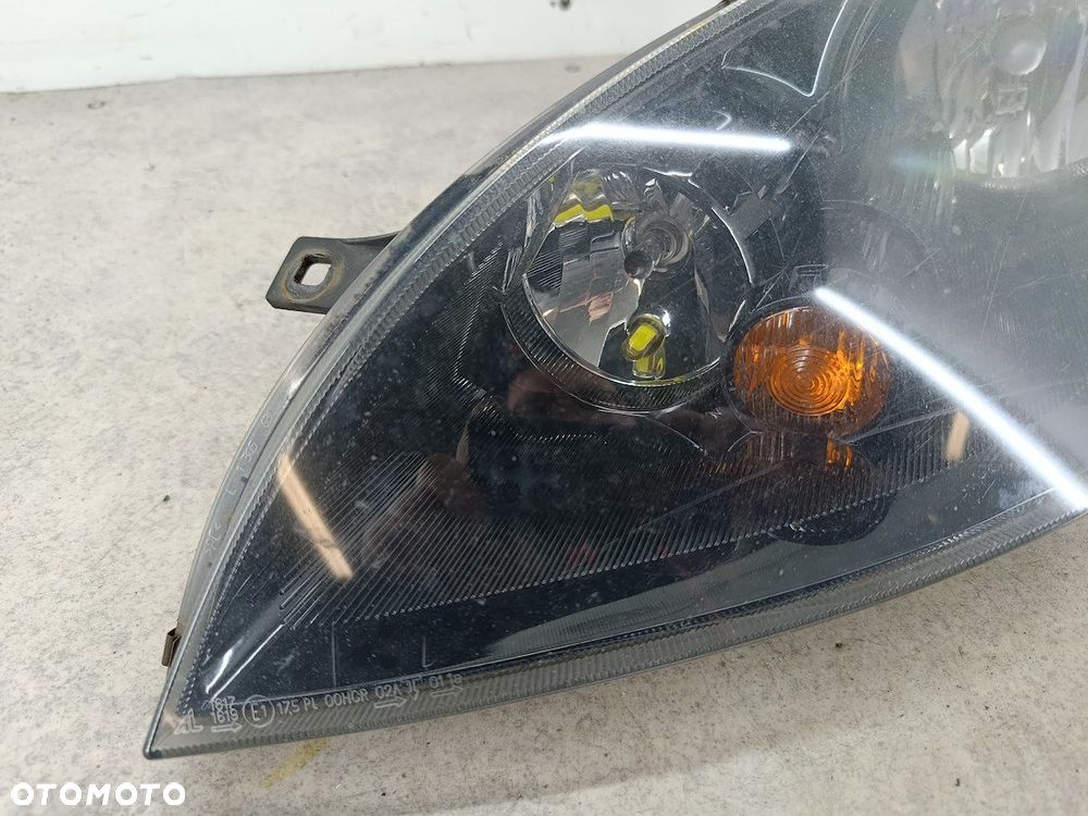 LAMPA PRZÓD LEWA MITSUBISHI COLT VI 8301A993 0301208221 - 2