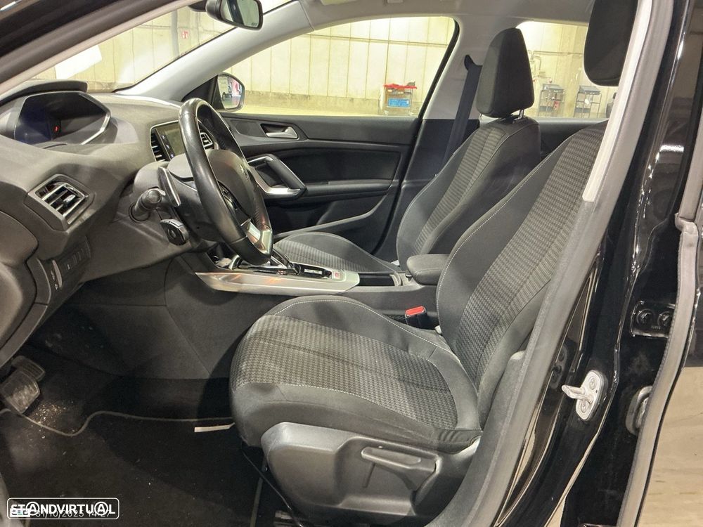 Peugeot 308 SW BlueHDi 130 EAT8 Style - 6