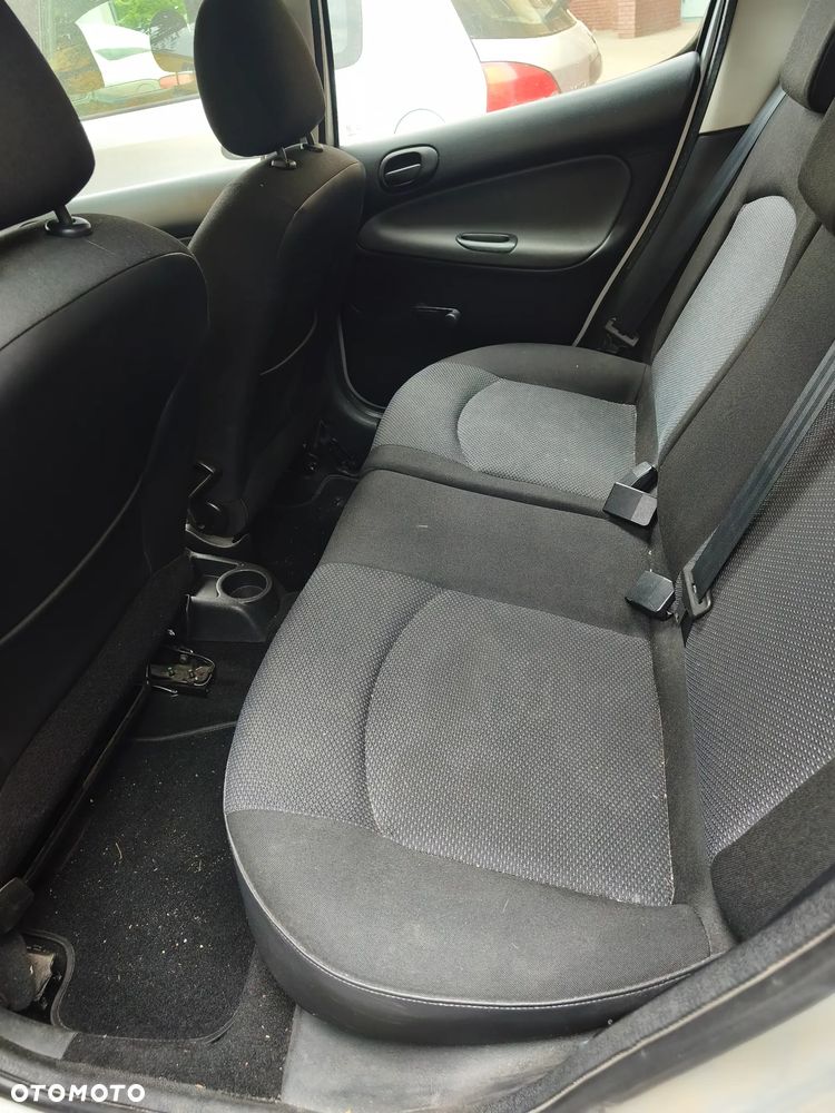Peugeot 206 plus - 12